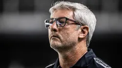 Foto: Raul Baretta / Santos FC / Divulgação - Odair Hellmann: técnico expôs as dificuldades do Santos para contratar