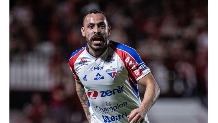Foto: Isabela Azine/AGIF - Moisés está se recuperando de lesão