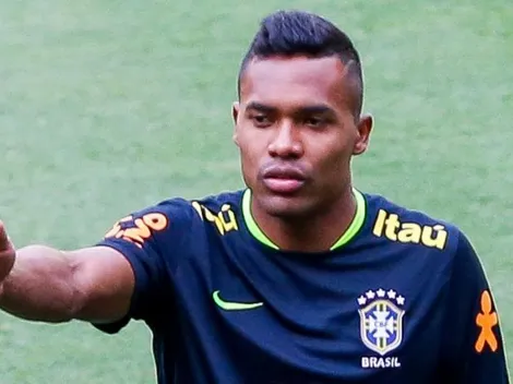 FALTA POUCO! 'Quentinha' sobre Alex Sandro na Itália chega ao Santos