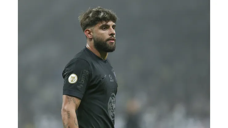 Yuri Albetto [e o artilheiro do Corinthians