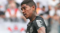 Foto: Marcello Zambrana/AGIF - Raniel voltou do Vasco com status de artilheiro, mas não vem sendo muito bem visto no Santos.
