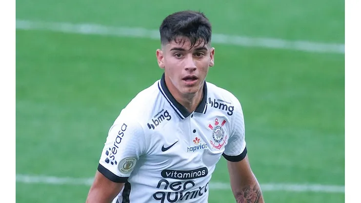 Foto: Marcello Zambrana/AGIF - Araos teve uma passagem decepcionante pelo Corinthians.