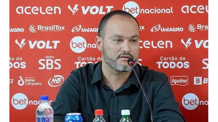 Foto: Divulgação / EC Vitória - Edgard havia chegado ao Leão após João Burse, em 2022.