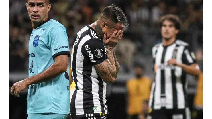 Foto: Fernando Moreno/AGIF - Vargas: chileno errou pênalti na pré-Libertadores
