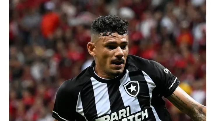Agif/Mateus Bonomi - Tiquinho Soares pode sofrer séria punição