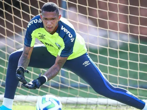 Adriel manda real sobre chegada de novo goleiro no Grêmio