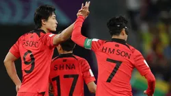 (Photo by Alex Grimm/Getty Images) - Torcida do São Paulo fez pedidos pelo titular da Coreia do Sul.