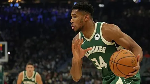 Giannis é um dos principais cestinhas da temporada
