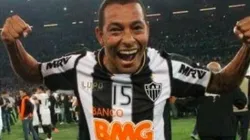 Foto: Arquivo Pessoal Gilberto Silva/Instagram oficial - Gilberto Silva teve duas passagens pelo Galo