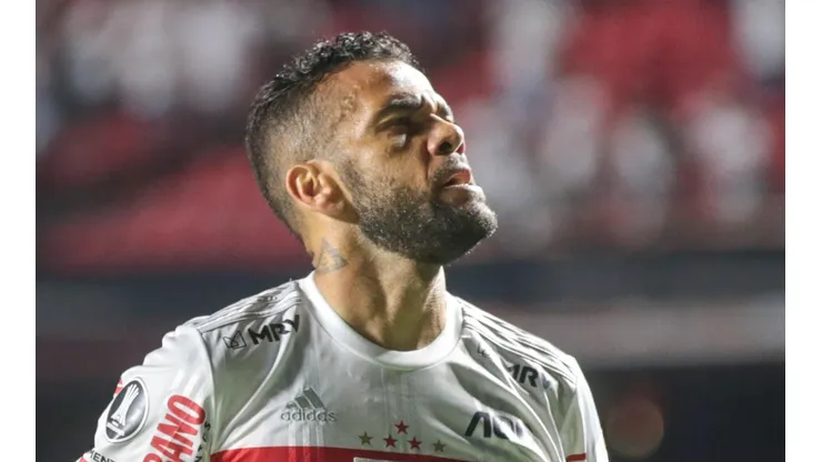 Agif/Marcello Zambrana - Daniel Alves é analisado pelo Fabuloso