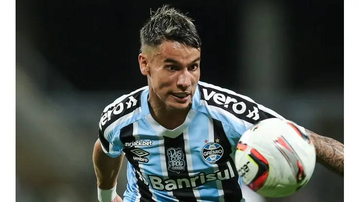 Foto: Pedro H. Tesch/AGIF - Ferreira foi vendido em 2024