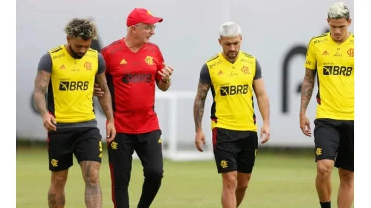 Vasco negocia a chegada de Campeão da Libertadores pelo Flamengo