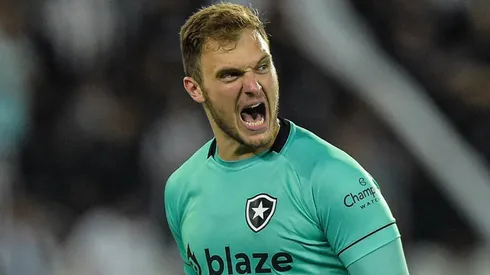 Lucas Perri, ex-Botafogo, está valorizado na Europa - Foto: Thiago Ribeiro/AGIF.