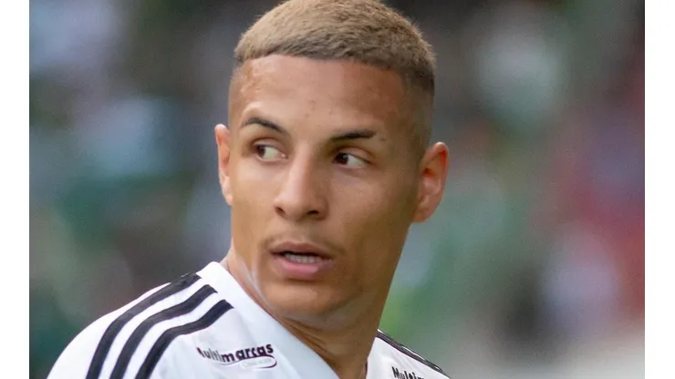 Fernando Moreno/AGIF - Arana pelo Galo.