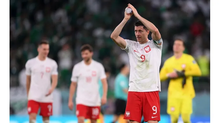 Photo by Laurence Griffiths/Getty Images - Lewandowski marca seu primeiro gol em Copa do Mundo