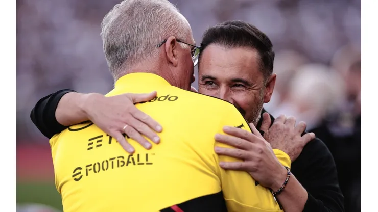 Ettore Chiereguini/AGIF. Vítor Pereira e Dorival Júnior na final da Copa do Brasil
