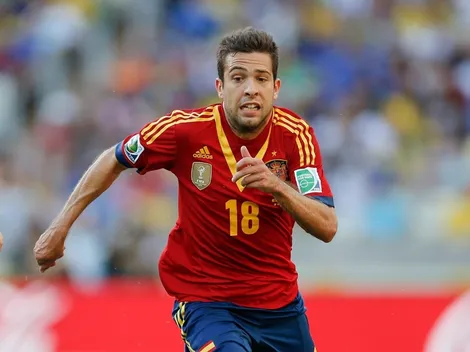 “É prioridade”; Negociação com ‘rival’ de Alba é exposta no Barcelona