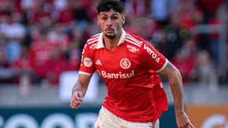 Foto: Maxi Franzoi/AGIF - Johnny: volante pode deixar o Inter rumo à Europa