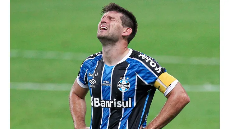 Foto: Fernando Alves/AGIF - Kannemann: zagueiro segue sem renovar com o Grêmio