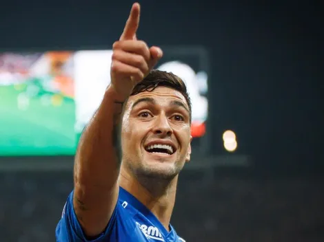 Arrascaeta é ofuscado por outro ex-Cruzeiro e torcida celeste enlouquece