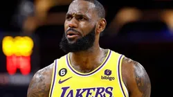 LeBron deve retornar contra o Spurs