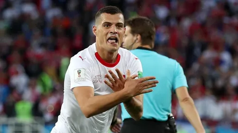 Foto: Clive Rose/Getty Images - Xhaka é titular do Arsenal, líder da Premier League.