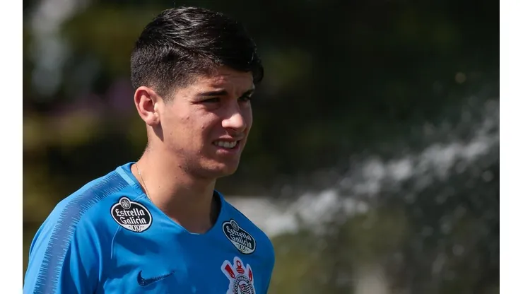 Foto: Marcello Zambrana/AGIF - Araos atuou no futebol brasileiro entre 2019 e 2021