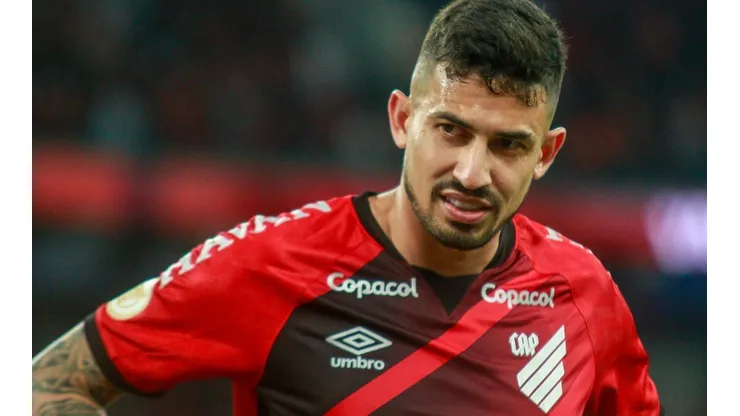 Foto: Gabriel Machado/AGIF - Pedro Henrique: zagueiro está valorizado no Athletico