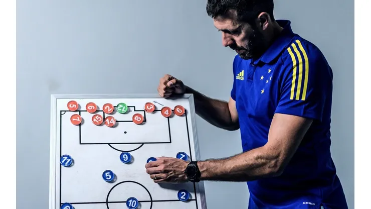Foto: Gustavo Aleixo/Cruzeiro - Pezzolano vira assunto na Copa do Mundo