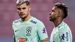 Foto: Pedro Martins/AGIF - Bruno Guimarães deve iniciar do banco na estreia da Seleção no Catar