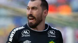 Foto: Gil Gomes/AGIF - Walter virou ídolo do Cuiabá