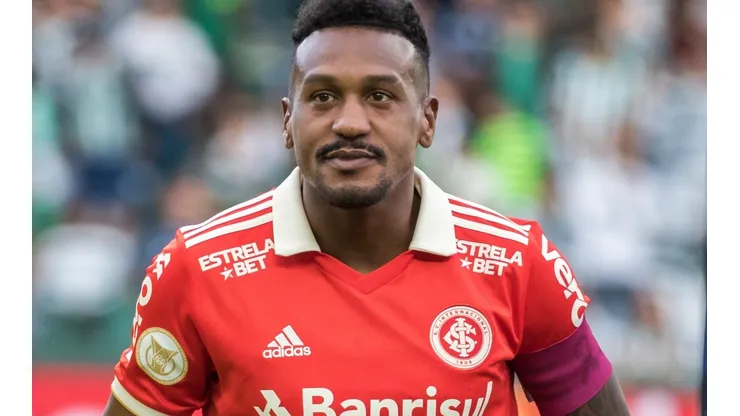 Robson Mafra/AGIF - Edenilson pode deixar o Internacional
