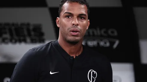 Ettore Chiereguini/AGIF - Lázaro deve ter primeira saída do Corinthians em seu comando