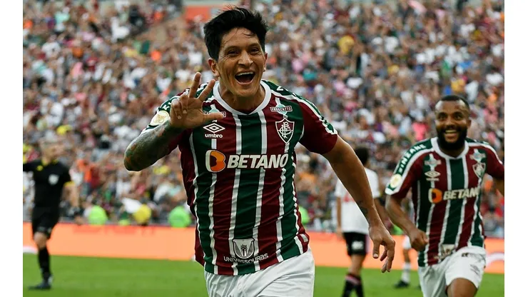 FOTO DE MAILSON SANTANA/FLUMINENSE FC - O artilheiro do Flu acompanhou a partida de perto