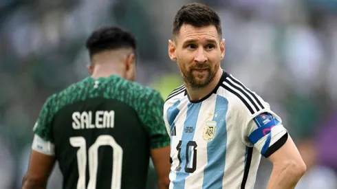 Matthias Hangst/Getty Images/ "Essa é a temida Argentina?"; Seleção de Scaloni decepciona na estreia da Copa do Mundo e web não perdoa nos memes.