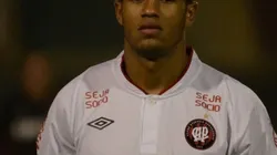 Léo vestiu a camisa do Athletico em duas oportunidades (Foto: Divulgação/Athletico)