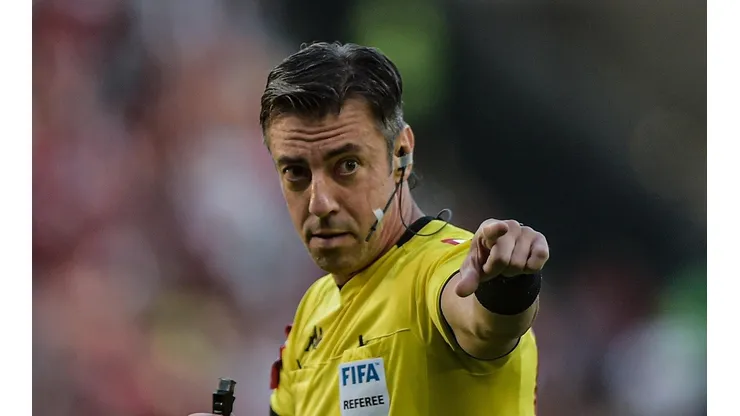 Foto: Thiago Ribeiro/AGIF - Raphael Claus apita Inglaterra x Irã pela Copa do Mundo