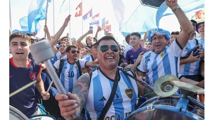Christopher Pike/Bloomberg via Getty Images - Torcedores argentinos no Catar