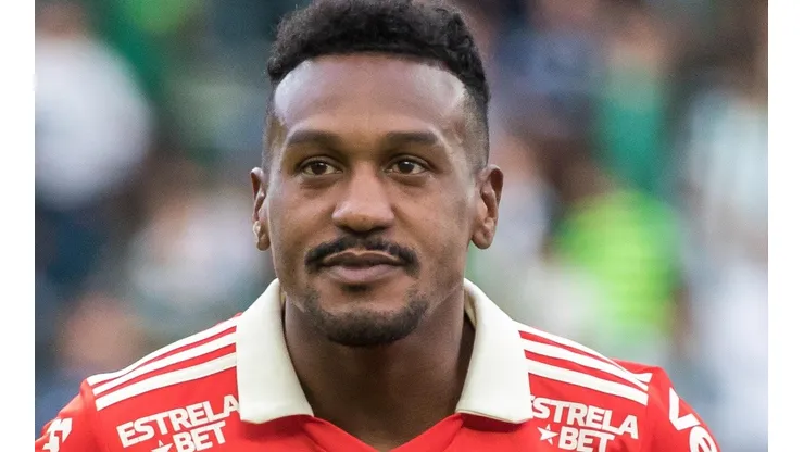 Robson Mafra/AGIF - Edenílson no Inter.