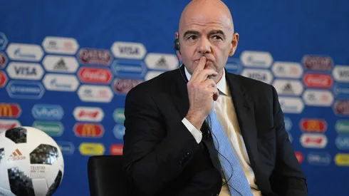 Photo by Shaun Botterill/Getty Images - Presidente da FIFA é muito criticado por respostas em entrevista coletiva