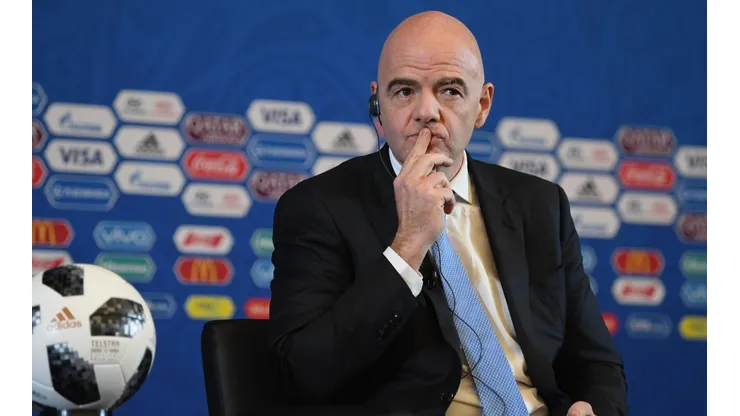 Photo by Shaun Botterill/Getty Images - Presidente da FIFA é muito criticado por respostas em entrevista coletiva