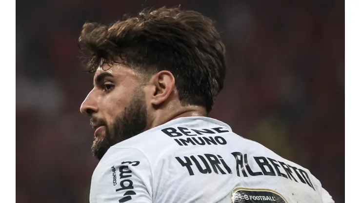 Marcello Zambrana/AGIF - Y. Alberto no Timão.