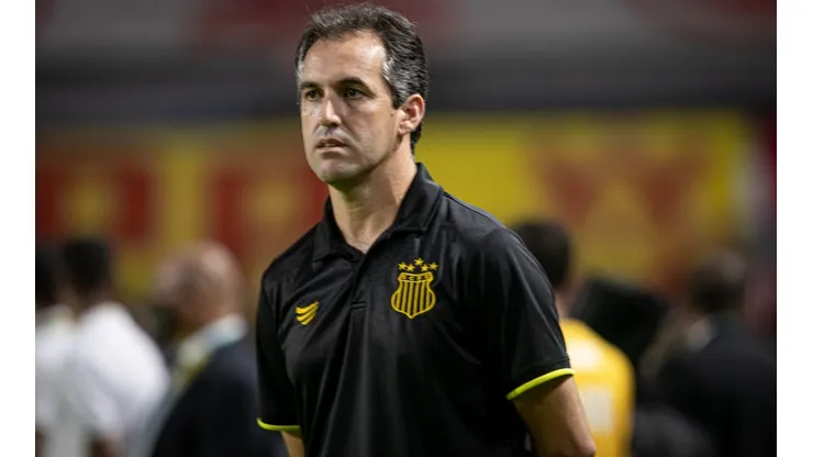 Celio Junior/AGIF. Leo Condé não é mais treinador do Sampaio Corrêa