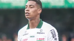 Foto: Gabriel Machado/AGIF - Alef Manga: atacante tem futuro indefinido no Coritiba