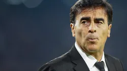 Foto: Marcelo Hernandez/Getty Images/Chile - Gustavo Quinteros: técnico pode perder seu capitão para o Grêmio