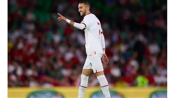 Photo by Fran Santiago/Getty Images - Ziyech marca golaço em amistoso contra a Geórgia, em preparação para Copa do Mundo