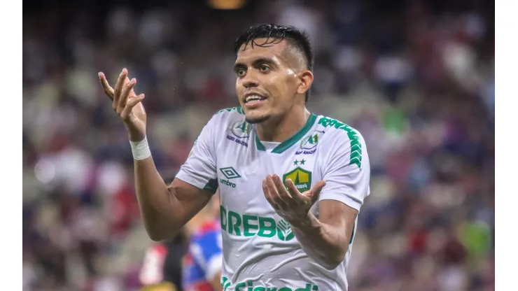 Foto: Lucas Emanuel/AGIF - Igor Cariús defendeu o Atlético-GO em 2021.