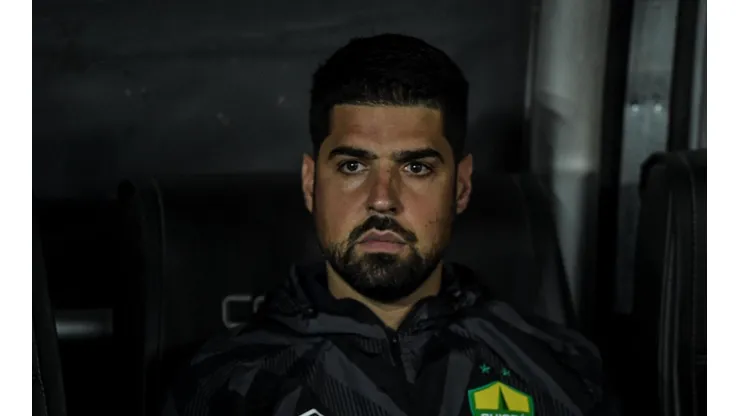 Thiago Ribeiro/AGIF - Antonio Oliveira, técnico do Cuiabá