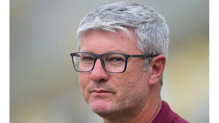Odair mal chega e meia será ‘dispensado’ pelo Santos em 2023