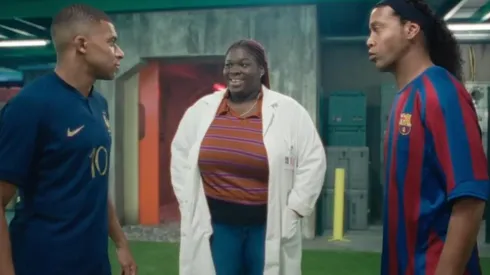 Foto: Nike Football/YouTube - Ronaldinho aparece em vídeo com Mbappé